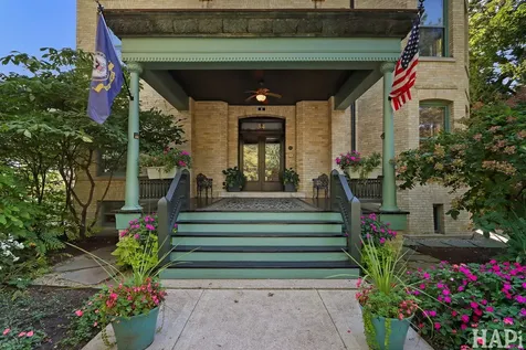 34 Logan Loop Highland Park IL 60035