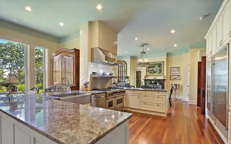 34 Logan Loop Highland Park IL 60035