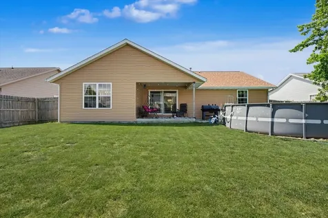 1430 Honeysuckle Lane Farmer City IL 61842
