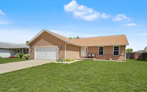 1430 Honeysuckle Lane Farmer City IL 61842