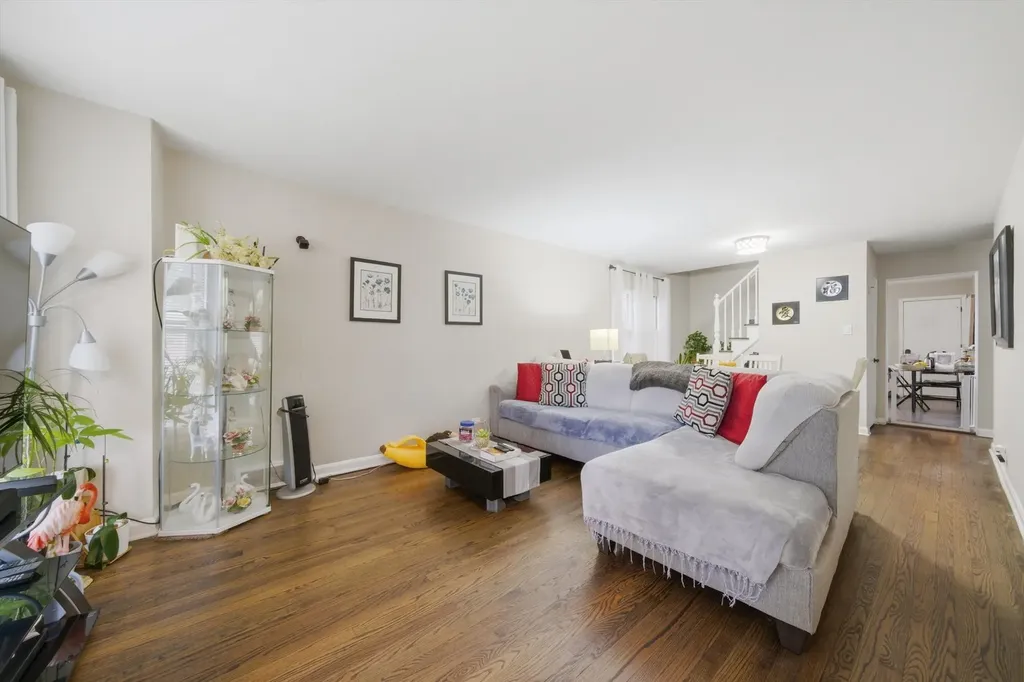 3907 North Nottingham Avenue Chicago IL 60634