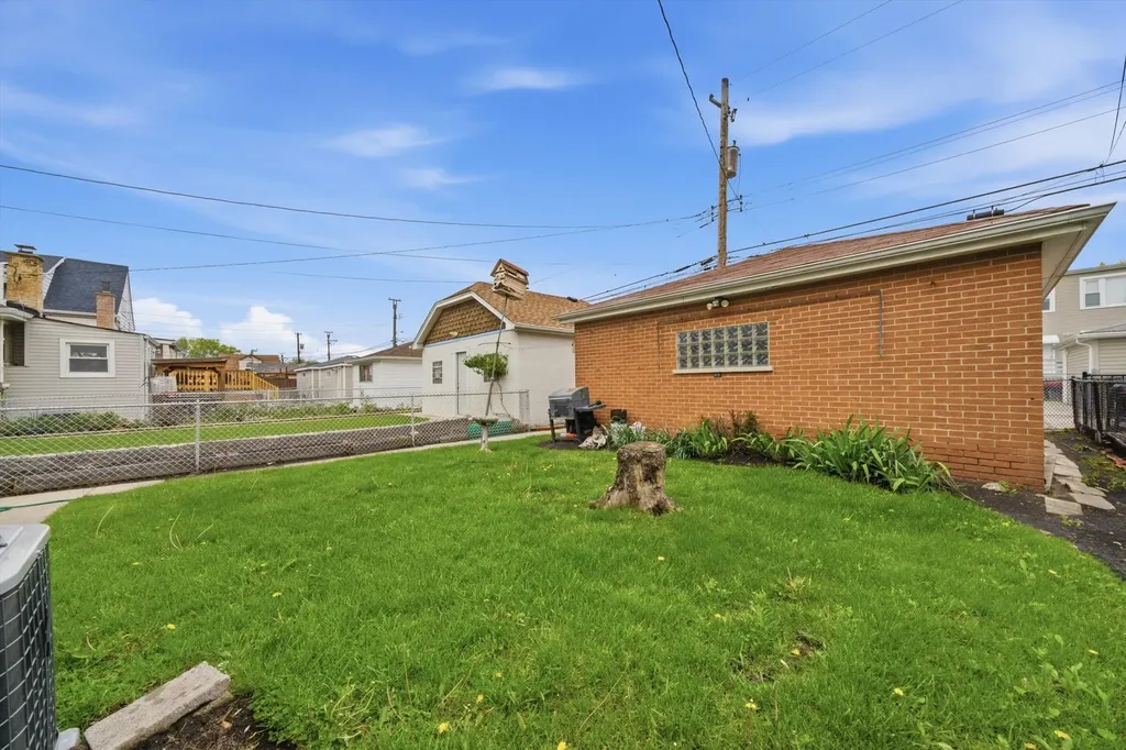3907 North Nottingham Avenue Chicago IL 60634