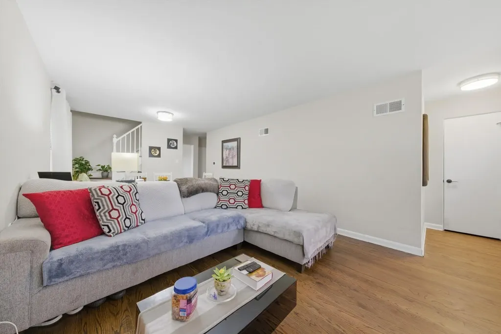 3907 North Nottingham Avenue Chicago IL 60634
