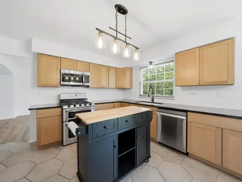 225 Parkside Lane Oswego IL 60543