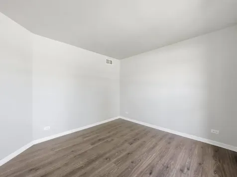 225 Parkside Lane Oswego IL 60543
