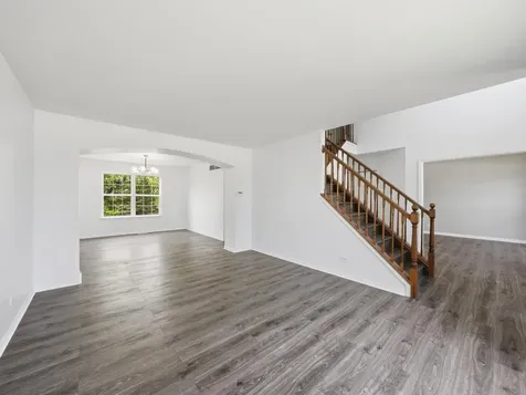 225 Parkside Lane Oswego IL 60543