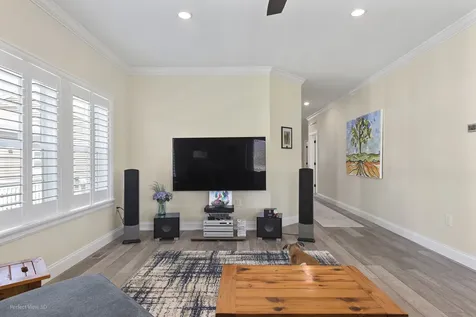 167 Hialeah Lane Grayslake IL 60030