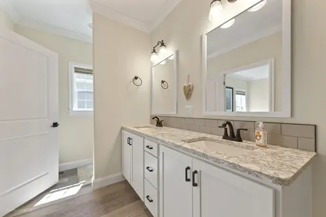 167 Hialeah Lane Grayslake IL 60030