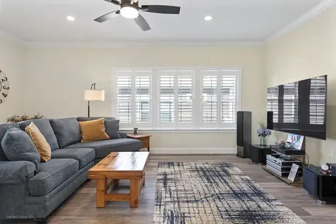 167 Hialeah Lane Grayslake IL 60030