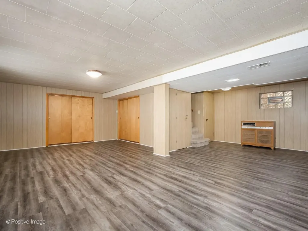 6038 North Austin Avenue Chicago IL 60646