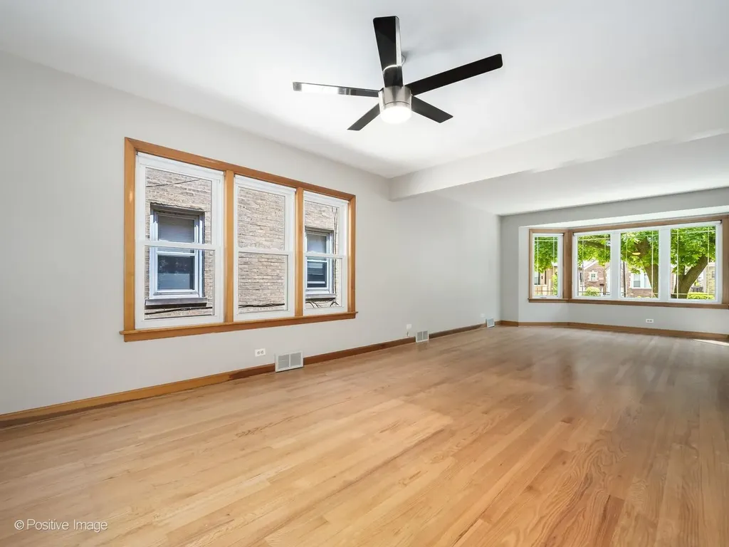 6038 North Austin Avenue Chicago IL 60646
