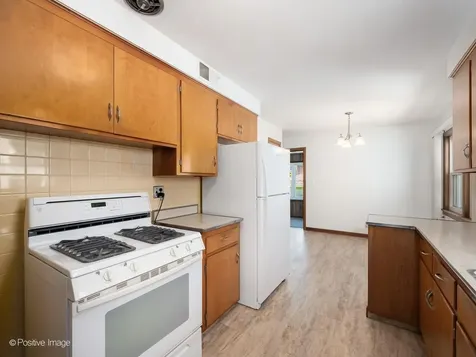 6038 North Austin Avenue Chicago IL 60646