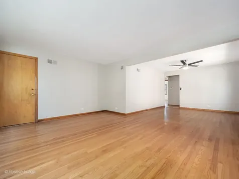 6038 North Austin Avenue Chicago IL 60646