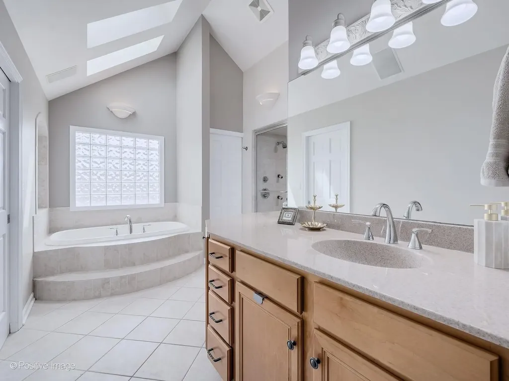 21W768 Mccarron Road Glen Ellyn IL 60137