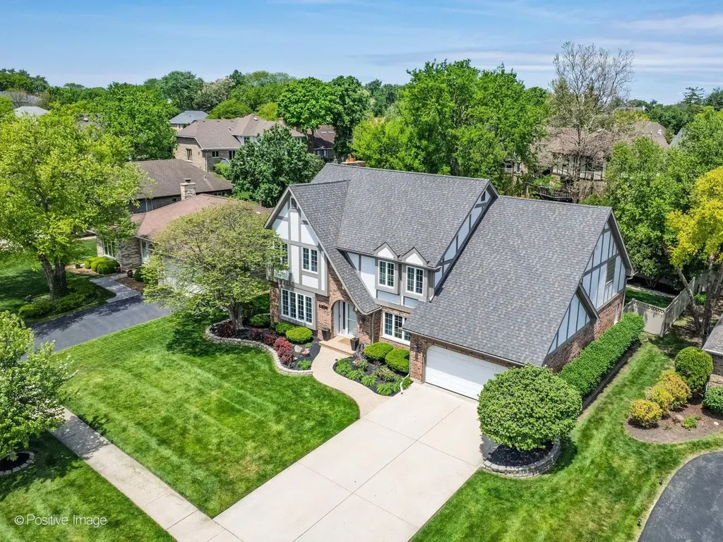21W768 Mccarron Road Glen Ellyn IL 60137