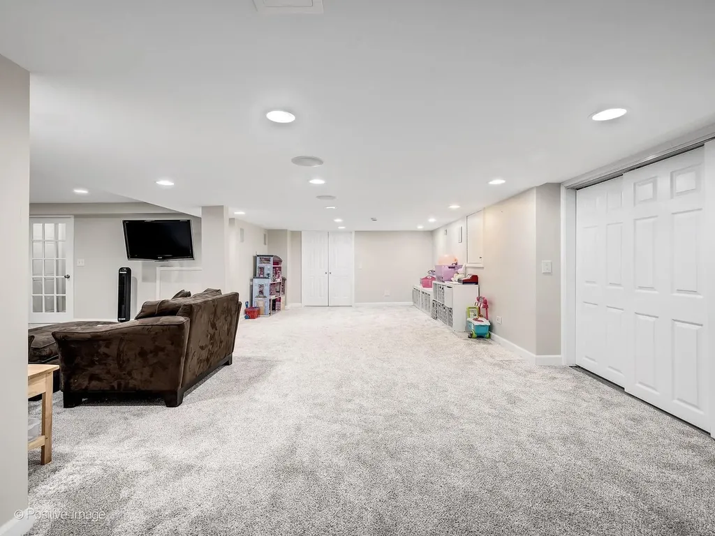 21W768 Mccarron Road Glen Ellyn IL 60137