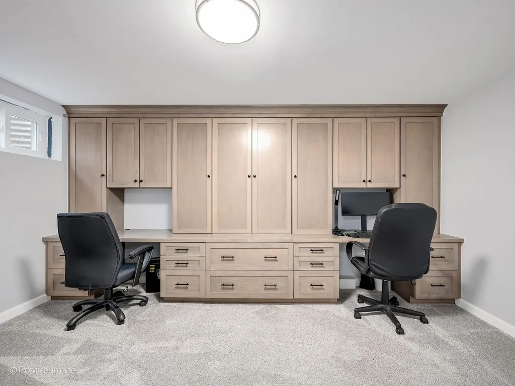 21W768 Mccarron Road Glen Ellyn IL 60137
