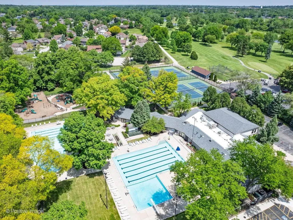 21W768 Mccarron Road Glen Ellyn IL 60137