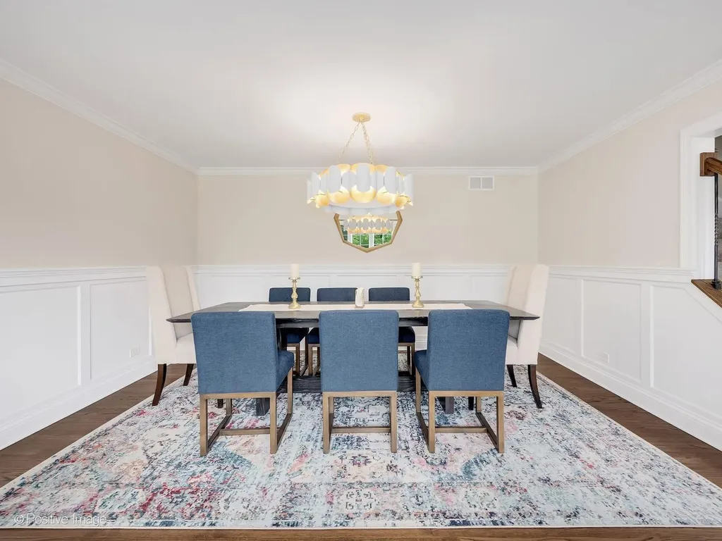 21W768 Mccarron Road Glen Ellyn IL 60137