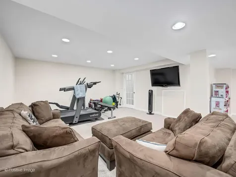 21W768 Mccarron Road Glen Ellyn IL 60137