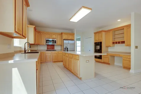 2224 Cathedral Court Gurnee IL 60031