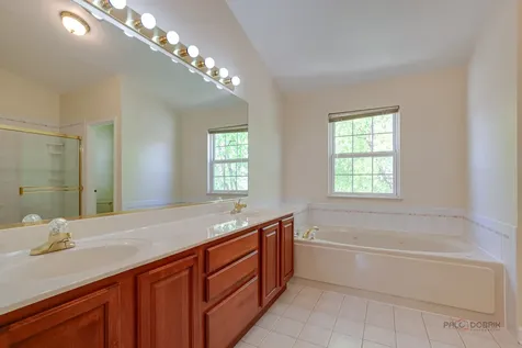 2224 Cathedral Court Gurnee IL 60031