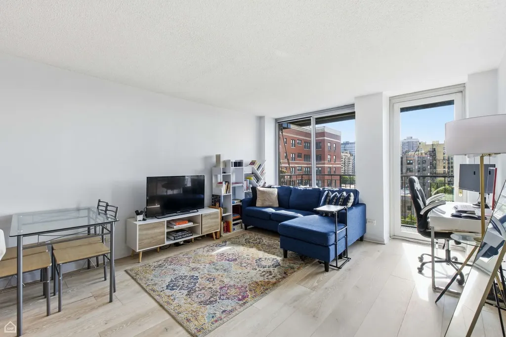 450 West Briar Place Chicago IL 60657
