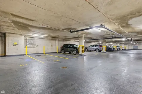 450 West Briar Place Chicago IL 60657
