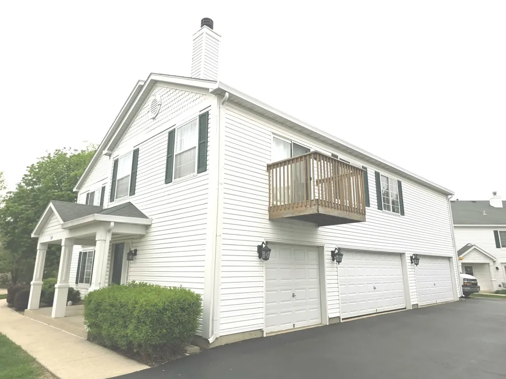 769 Hobart Drive South Elgin IL 60177