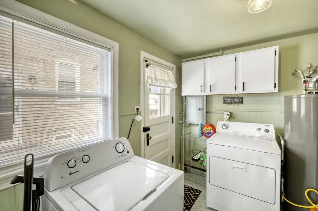 3504 West 107th Street Chicago IL 60655