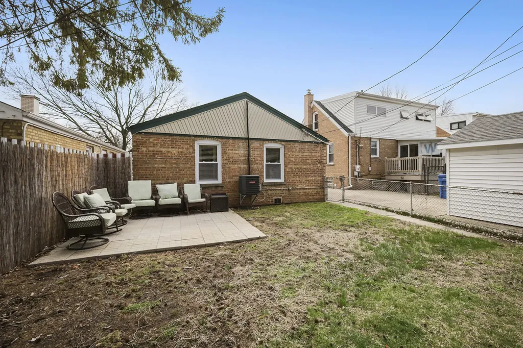 3504 West 107th Street Chicago IL 60655