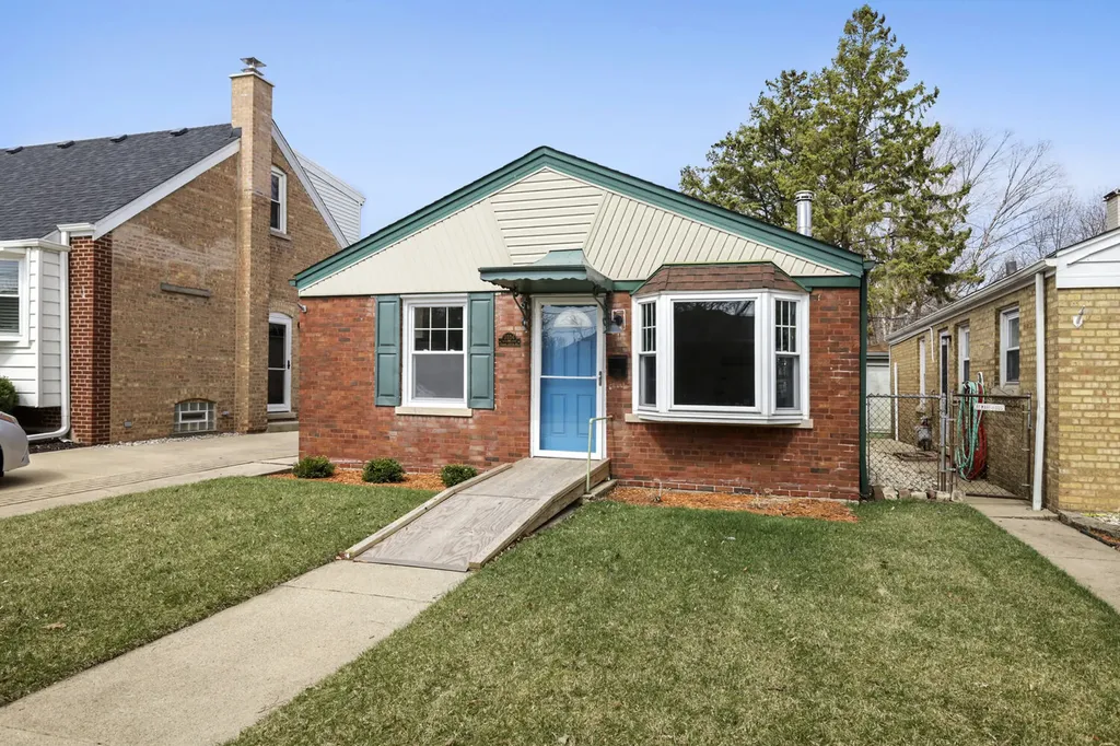 3504 West 107th Street Chicago IL 60655