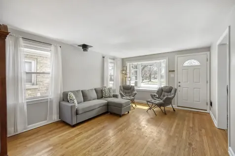 3504 West 107th Street Chicago IL 60655