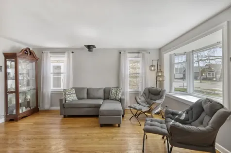 3504 West 107th Street Chicago IL 60655