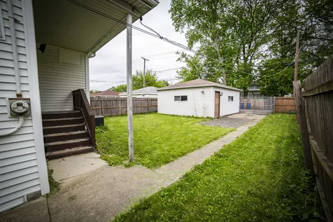 1427 South 21st Avenue Maywood IL 60153