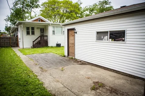 1427 South 21st Avenue Maywood IL 60153