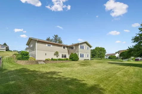 811 16TH Street Fulton IL 61252