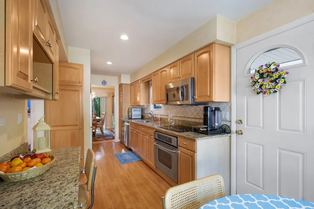 223 Pin Oak Drive Wilmette IL 60091