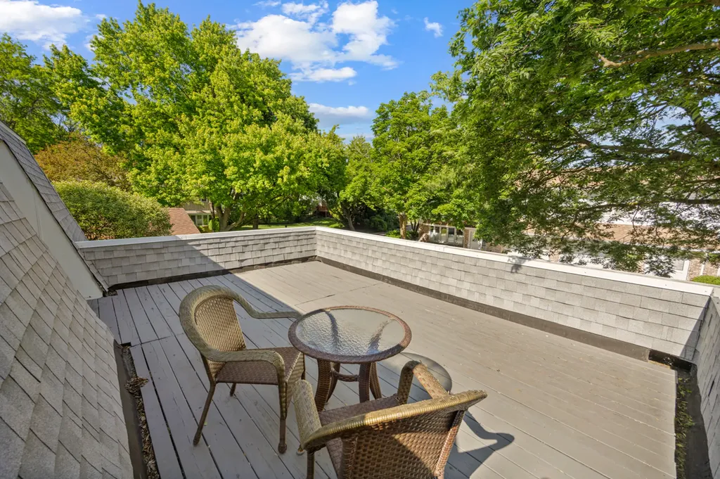 223 Pin Oak Drive Wilmette IL 60091