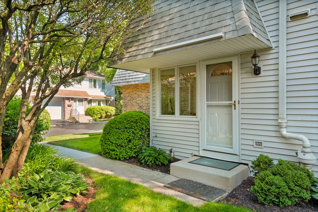 223 Pin Oak Drive Wilmette IL 60091