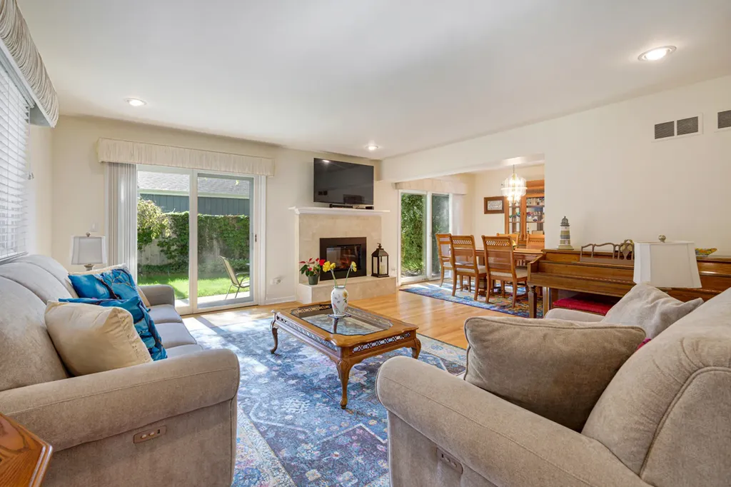 223 Pin Oak Drive Wilmette IL 60091