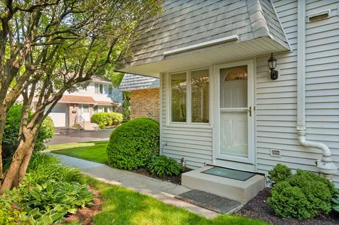 223 Pin Oak Drive Wilmette IL 60091