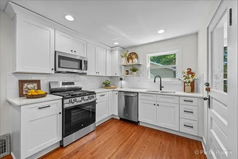 236 Short Street East Dundee IL 60118