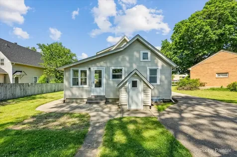 236 Short Street East Dundee IL 60118