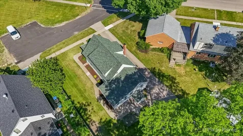 236 Short Street East Dundee IL 60118