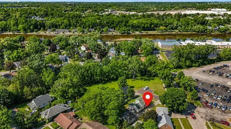 236 Short Street East Dundee IL 60118