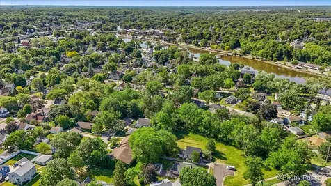 236 Short Street East Dundee IL 60118