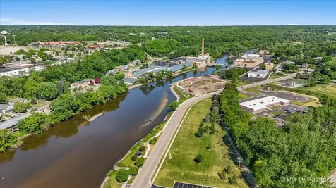 236 Short Street East Dundee IL 60118