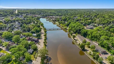 236 Short Street East Dundee IL 60118