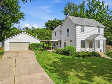 411 South Mckendrie Street Mount Morris IL 61054